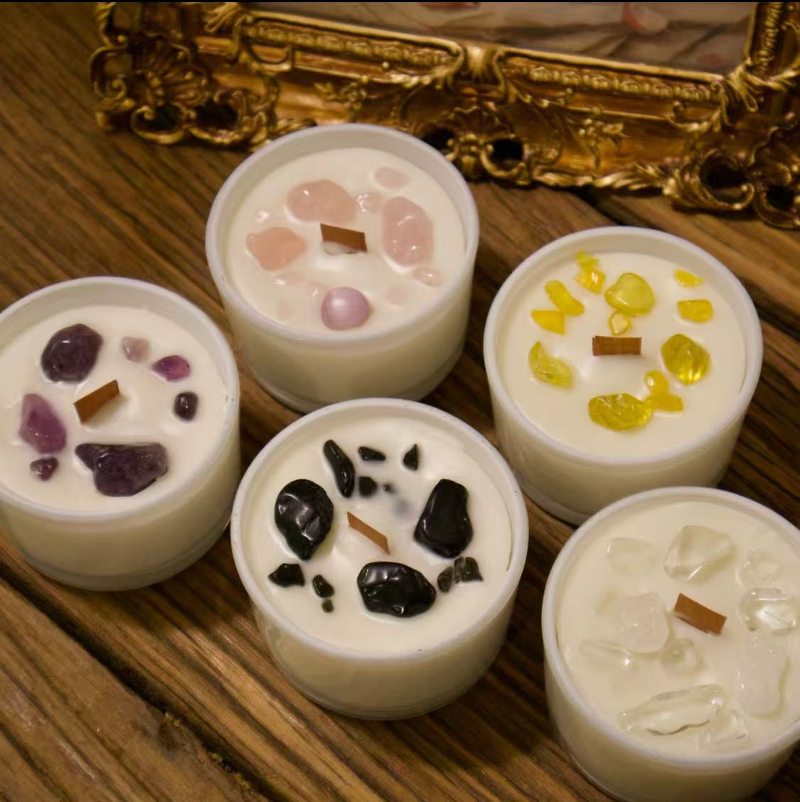 Crystal Healing Candles – Rose Quartz, Amethyst, Citrine & More | Natural Soy Wax Candles for Relaxation, Meditation & Energy Balance