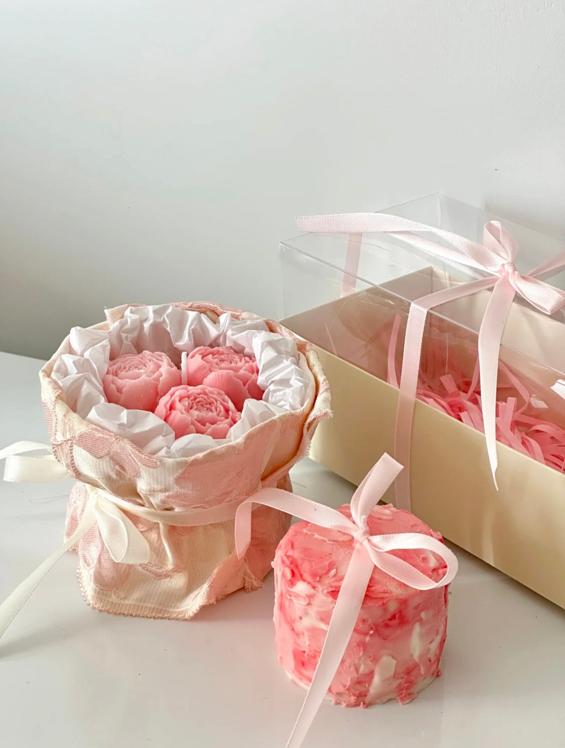 Pink Scented Rose Bouquet with Cake Candle Gift Box - Romantic Gift Set