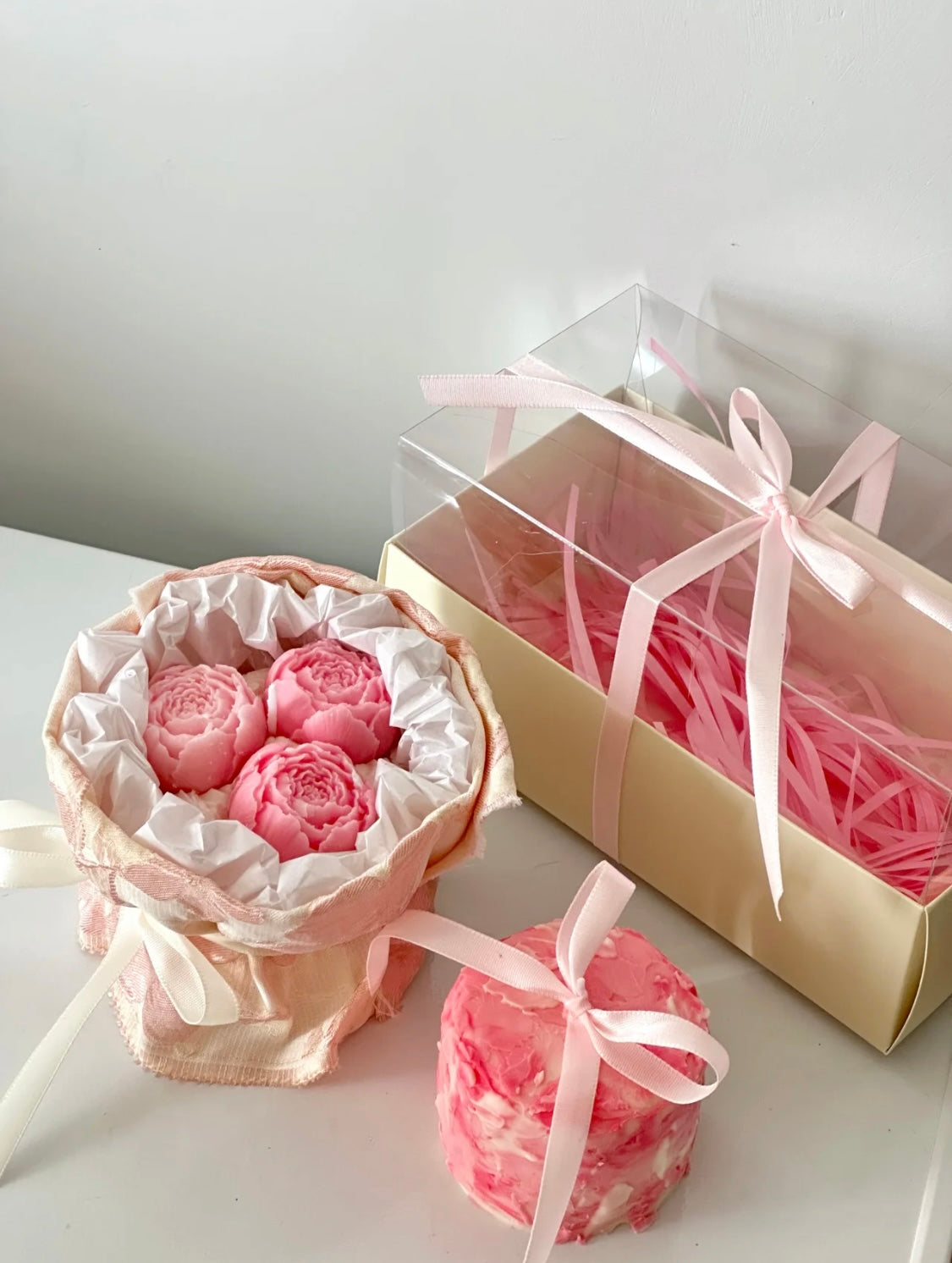 Pink Scented Rose Bouquet with Cake Candle Gift Box - Romantic Gift Set